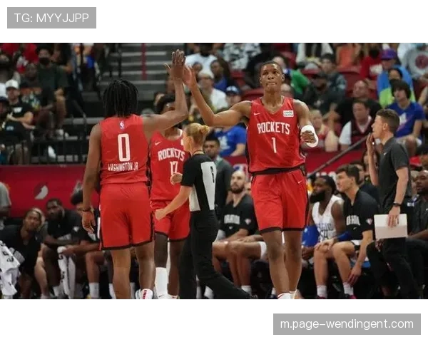 申京汤普森史密斯赛前决定，火箭战术部署存在多重变数